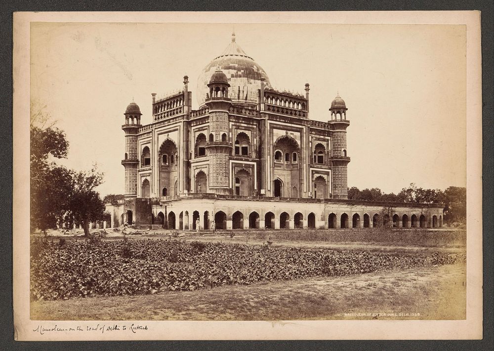 Mausoleum van Safdarjung, New Delhi (1863 - 1866) by Samuel Bourne