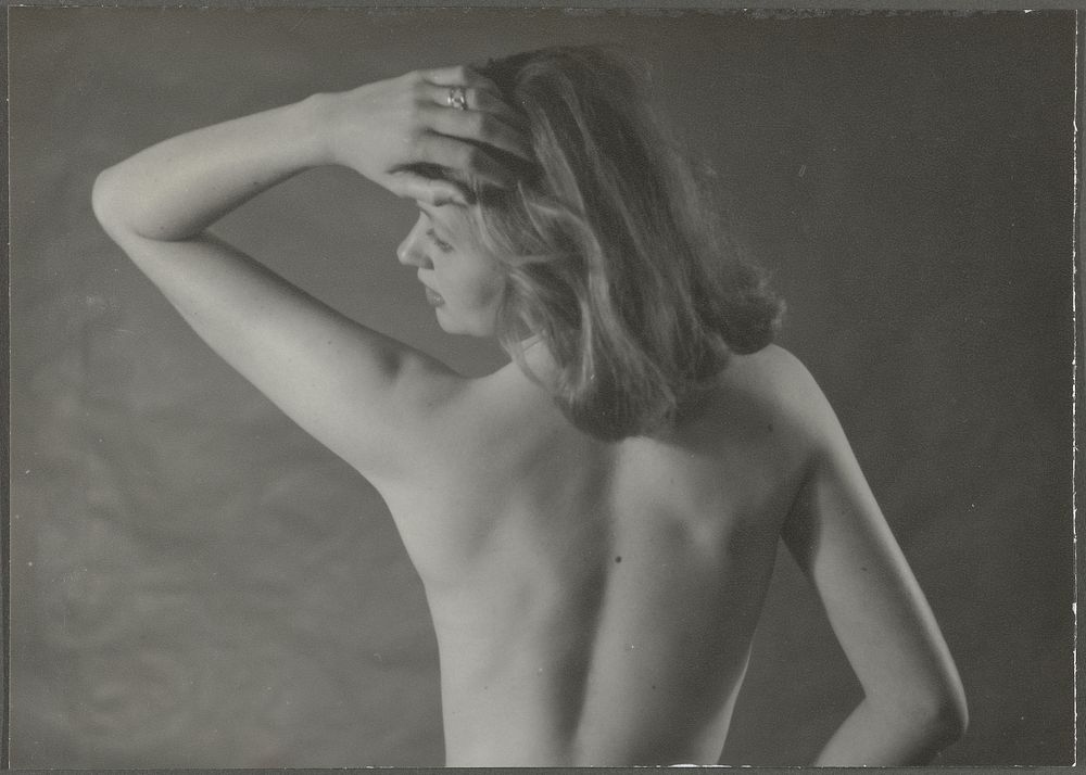 Vier naaktportretten blond model (1920 - 1940) by anonymous