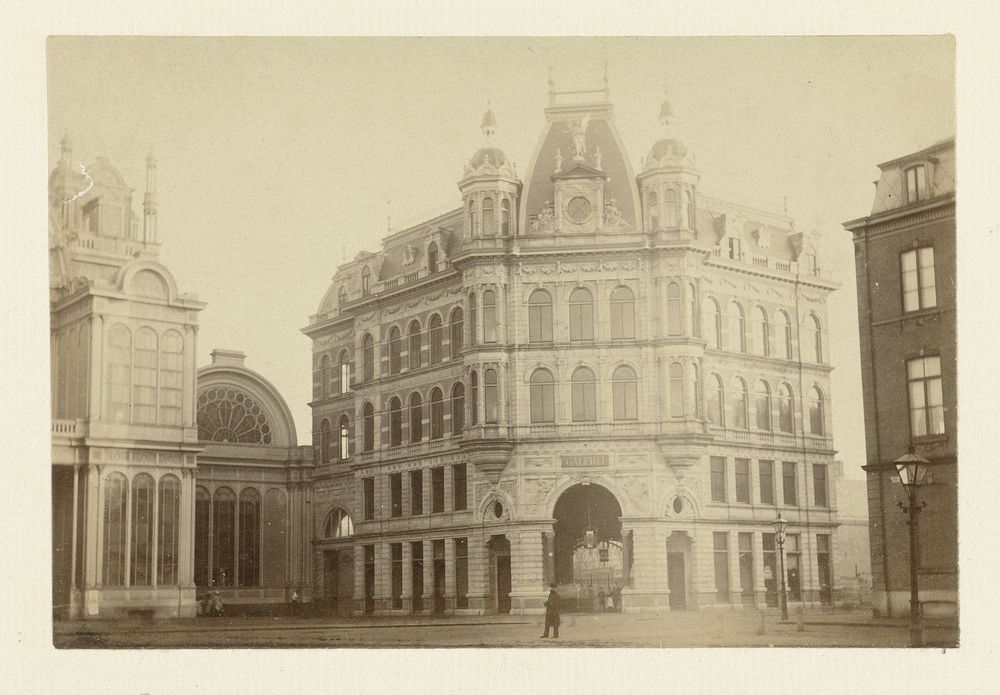 Galerij van Paleis voor Volksvlijt in Amsterdam (1864 - 1870) by anonymous
