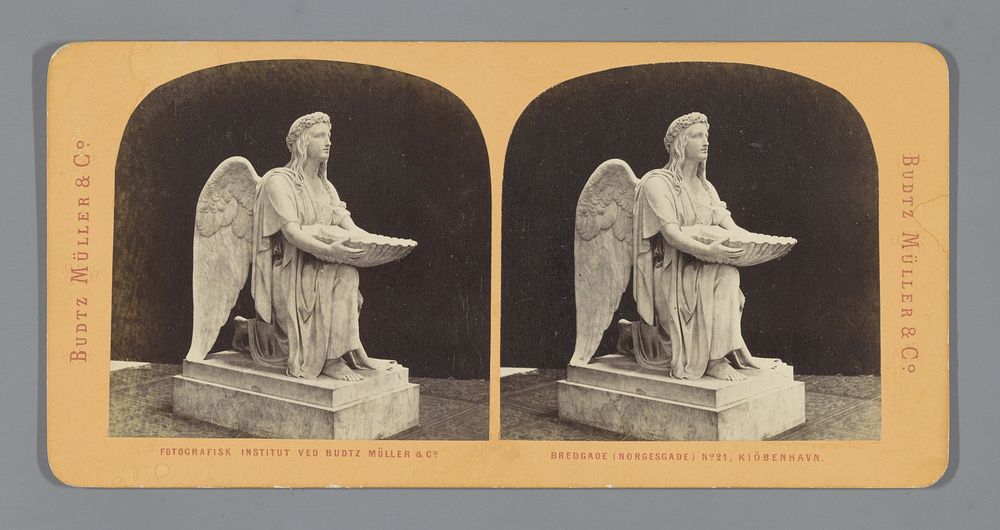 Sculptuur van een engel met Sint-Jacobsschelp (c. 1855 - c. 1890) by Budtz Müller and Co