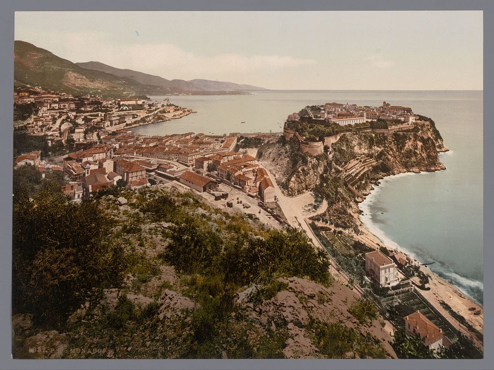 Gezicht op Monaco (1889 - c. 1920) by anonymous, Photochrom Zürich and Photochrom Zürich