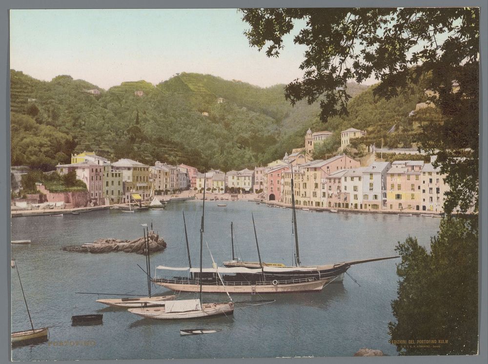 Gezicht op Portofino vanuit de baai (1880 - 1917) by Armanino Genua, anonymous and Armanino Genua
