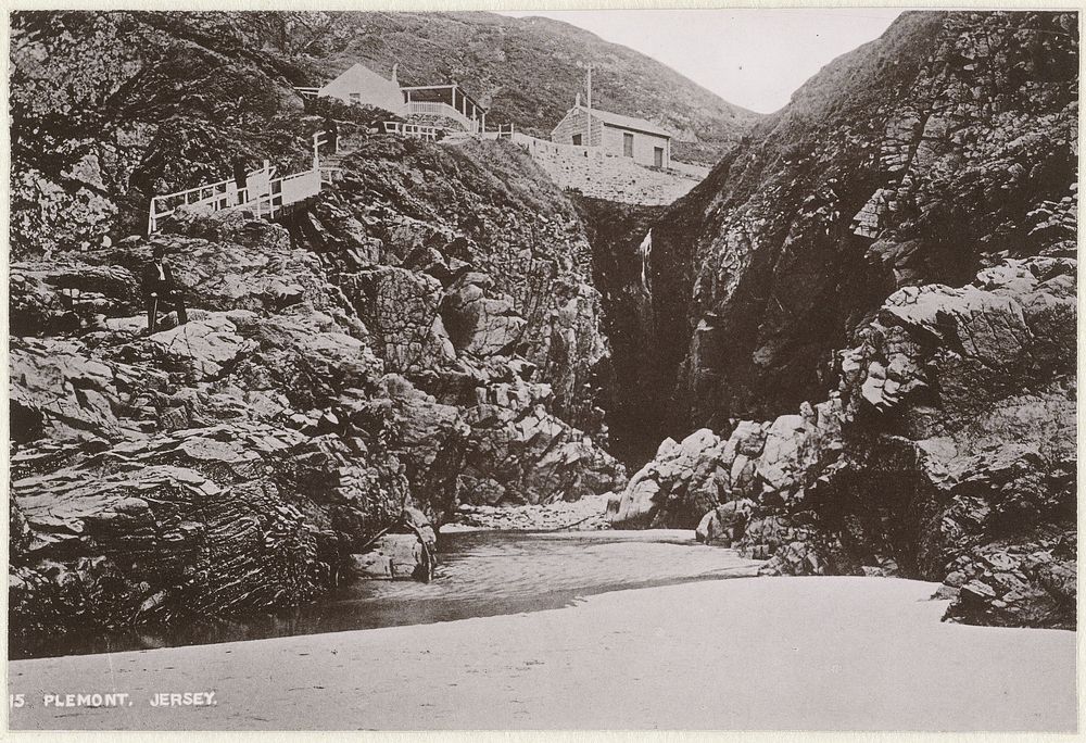 Plemont Bay op Jersey (1870 - 1930) by anonymous and anonymous