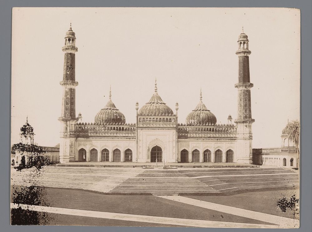 View of the Asifi mosque in Lucknow, Uttar Pradesh, India (1890 - 1920) by anonymous