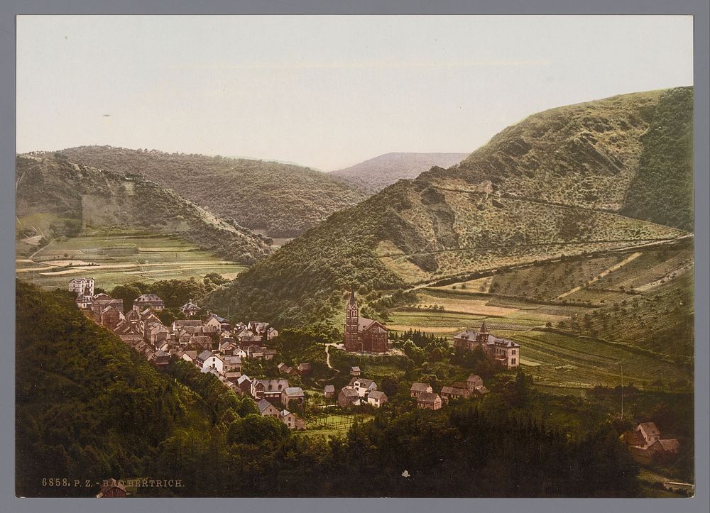 Gezicht op Bad Bertrich (1889 - c. 1920) by anonymous, Photochrom Zürich and Photochrom Zürich