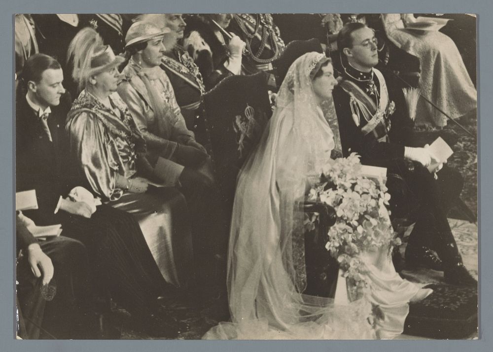 Huwelijksinzegening van prinses Juliana en prins Bernhard in de Jacobskerk te Den Haag op 7 januari 1937 (1937) by Dr Erich…