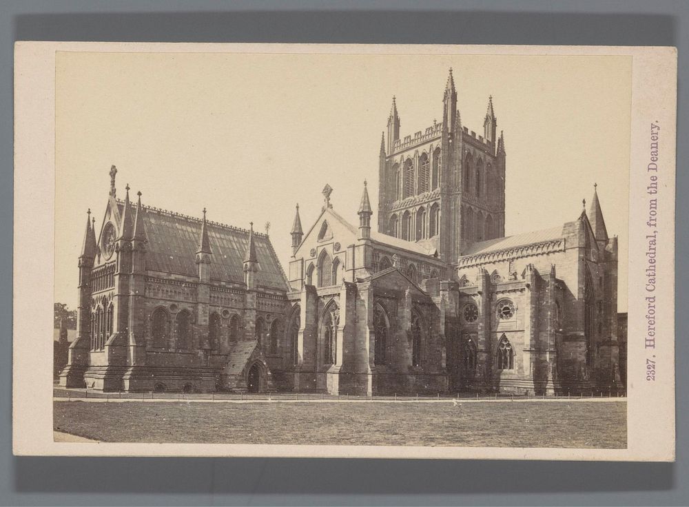 Exterieur van de kathedraal van Hereford (1856 - 1894) by Francis Bedford
