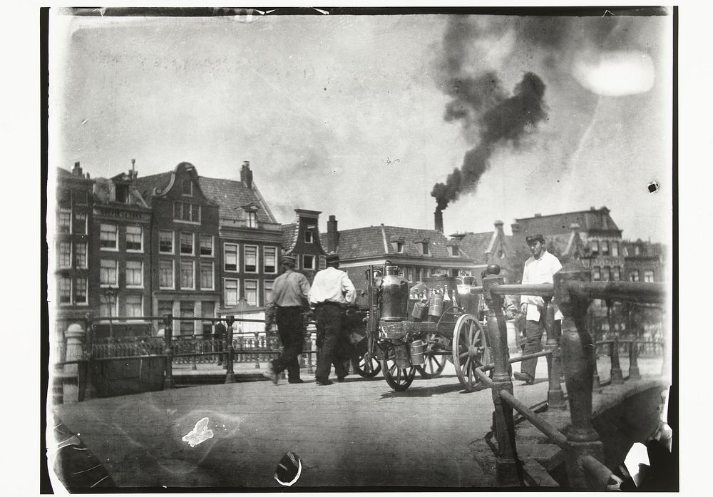 Gezicht op de Prinsengracht bij de brug over de Leidsegracht in Amsterdam (c. 1890 - c. 1910) by George Hendrik Breitner and…