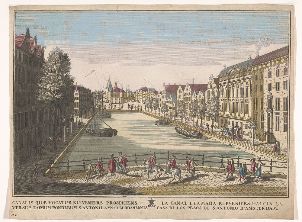 Gezicht op de Kloveniersburgwal en de Waag op de Nieuwmarkt te Amsterdam (1700 - 1799) by familie Remondini and anonymous