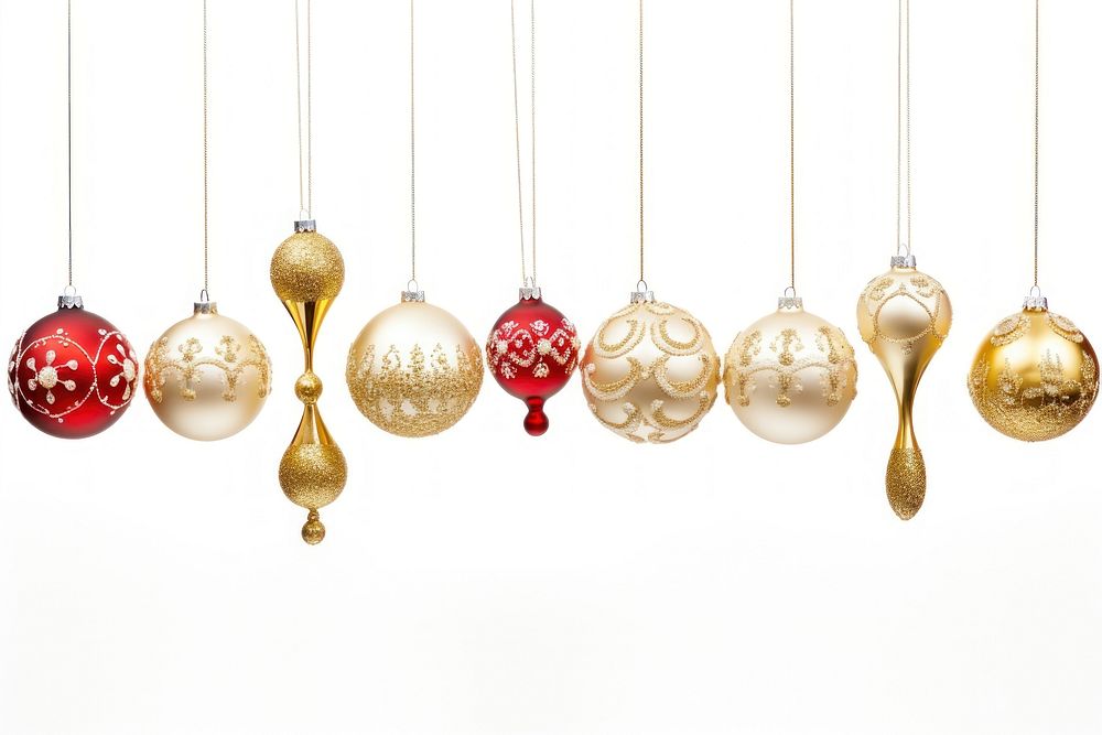 Christmas ornaments hanging order gold.