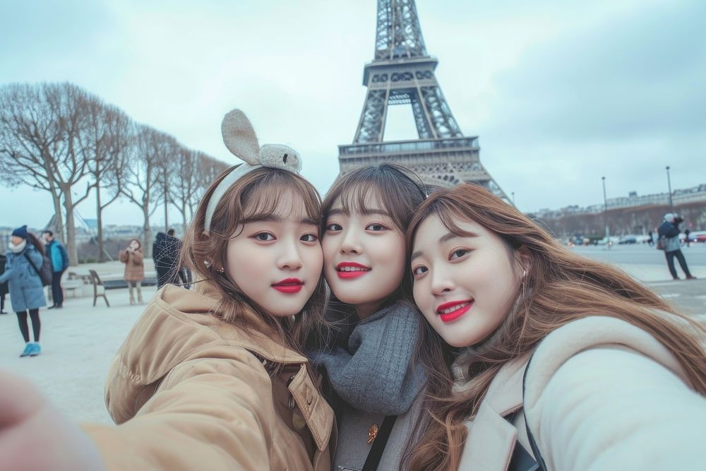 Korean girls selfie architecture portrait.