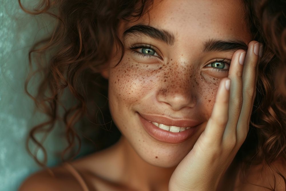 Latina Brazilian girl smile skin freckle.