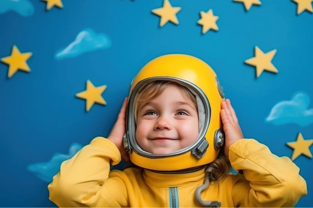 Astronaut yellow child star.