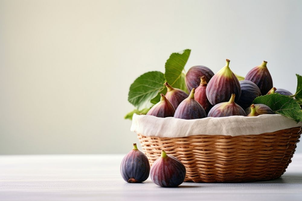 Fresh figs fruit basket plant food.