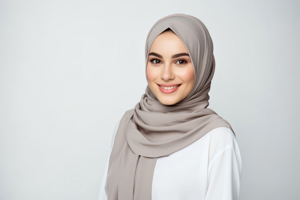 Middle eastern woman smiling people hijab.