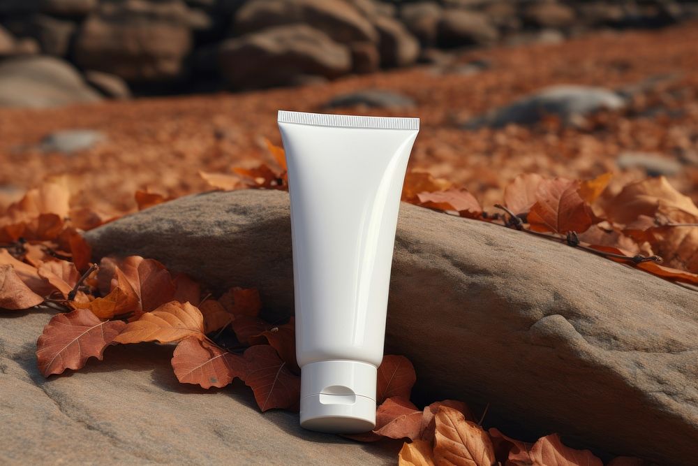 Cosmetic tube packaging  cosmetics rock sunscreen.