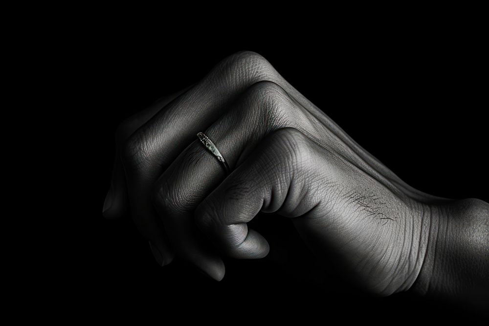 Finger wearing ring jewelry adult black.