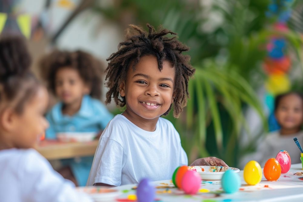 T-shirt easter child party.