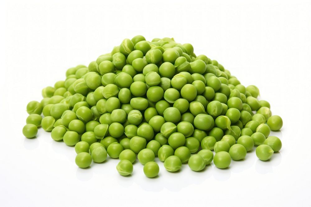 A pile of green peas vegetable plant food.