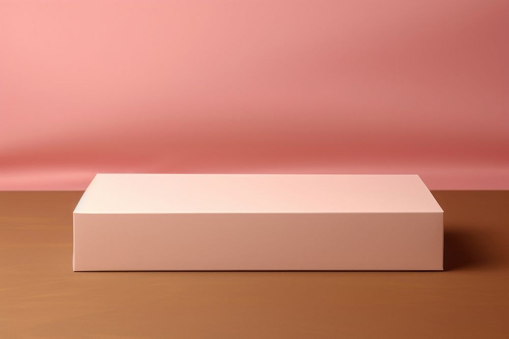Packaging  pink box publication.
