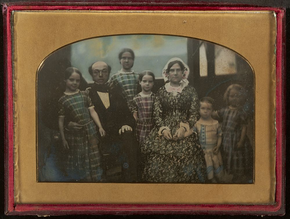 Group portrait of an Unidentified Family