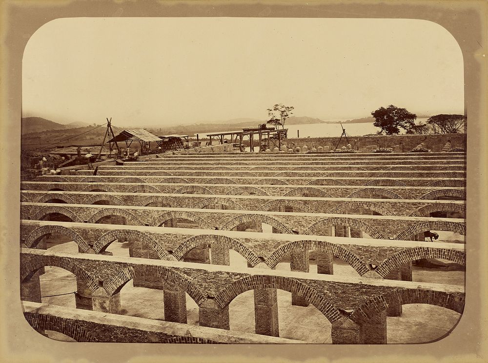 Obras do Abastecimento d'Agua do Rio de Janeiro, Reservatorio de D. Pedro II (Morro do Pedregulho), vista interior da Caixa…