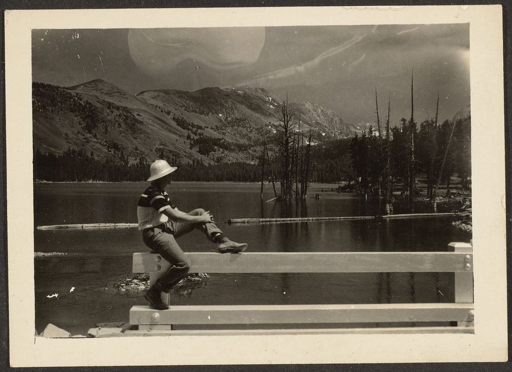 Lake Mary, Mammoth Lakes by Louis Fleckenstein