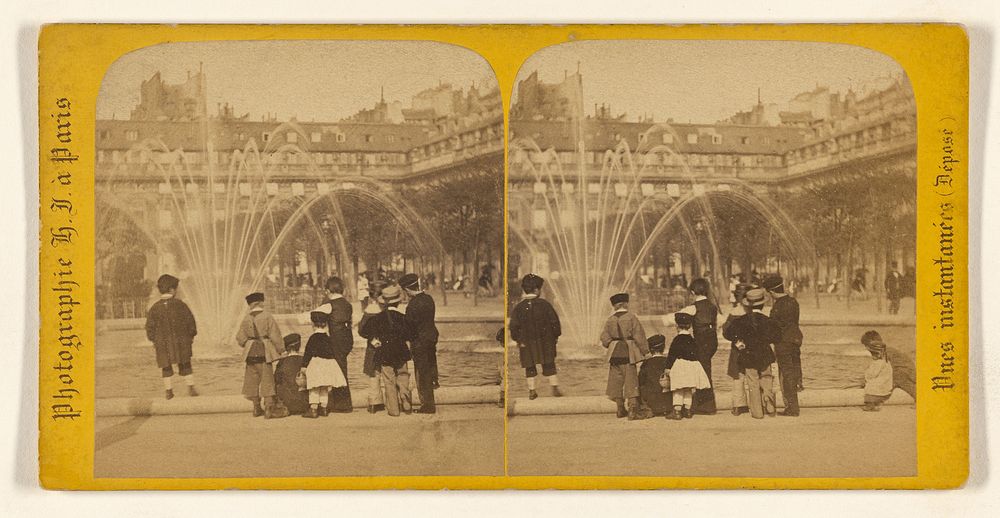 Vue Instantanee de Paris. Groupe d'enfants au bassin du Palais-Royal by Hippolyte Jouvin