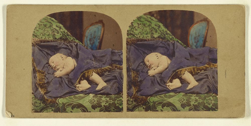 Baby sleeping by London Stereoscopic and Photographic Company