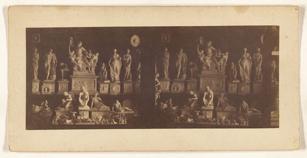Pisa. Group of statuettes in alabaster - Laocoon, Venus of Canova, Venus de Medicis, Slave whetting his knife, Cupid...