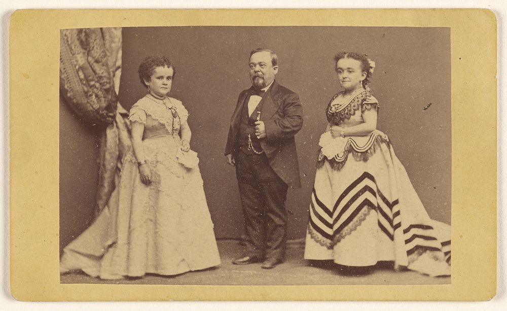 Charles S. Stratton, Lavinia Warren Stratton, and Minnie Warren]/["General Tom Thumb, his wife Lavinia Warren and his sister…
