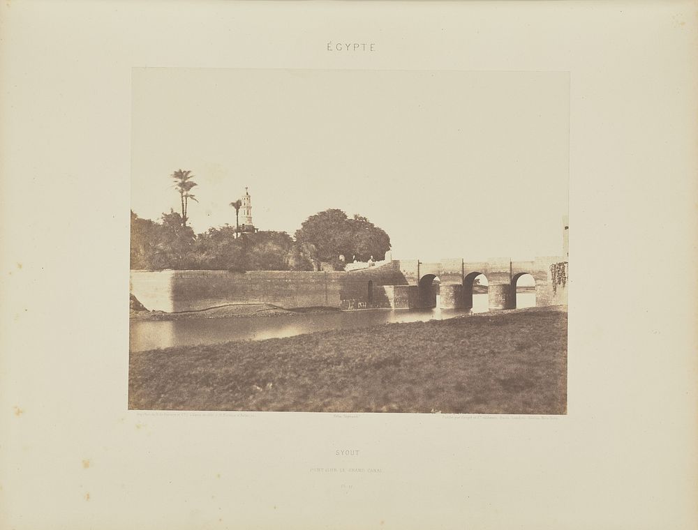 Syout. Pont sur le Grand Canal by Félix Teynard