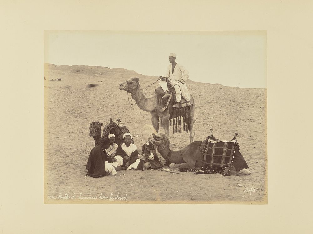 Halte de chameliers dans le désert by Félix Bonfils