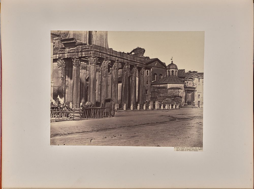 Le Temple d'Antonin et de Faustine, avec les débris dits du Temple de Romulus aujourd'hui appartenant à l'église de SS.…
