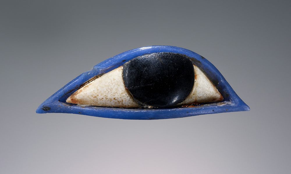 Inlay in the Form of an Eye