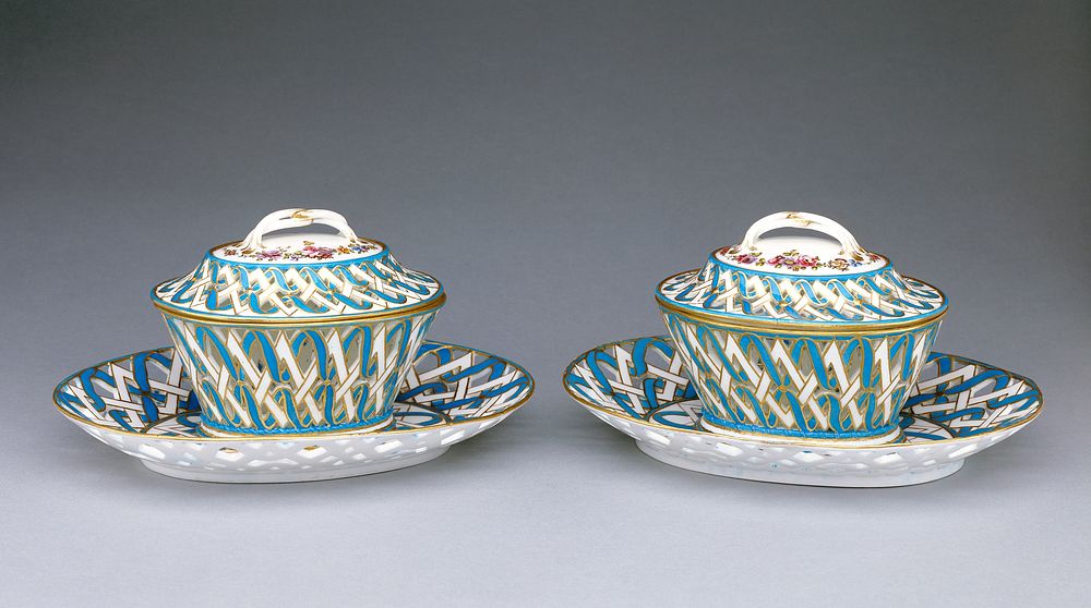 Pair of Lidded Chestnut Bowls (marronnières à ozier) by François Firmin Dufresne or Fresne, François Denis Roger and Sèvres…