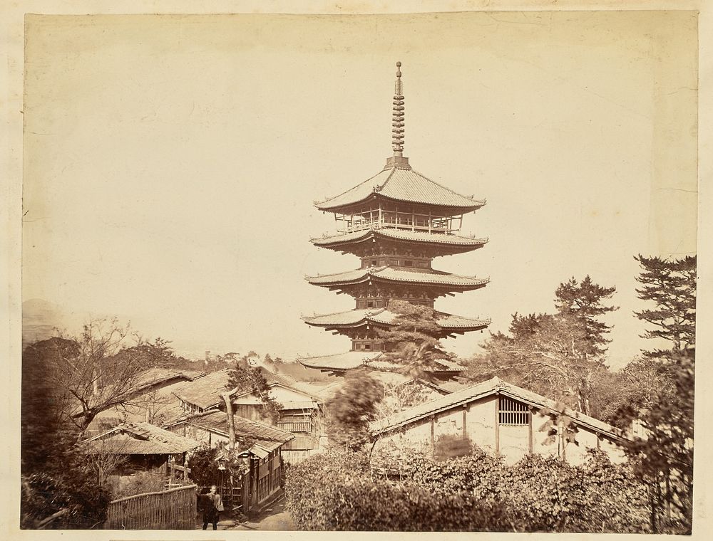 Yasaka-no-to at Hokan-ji Temple by Felice Beato