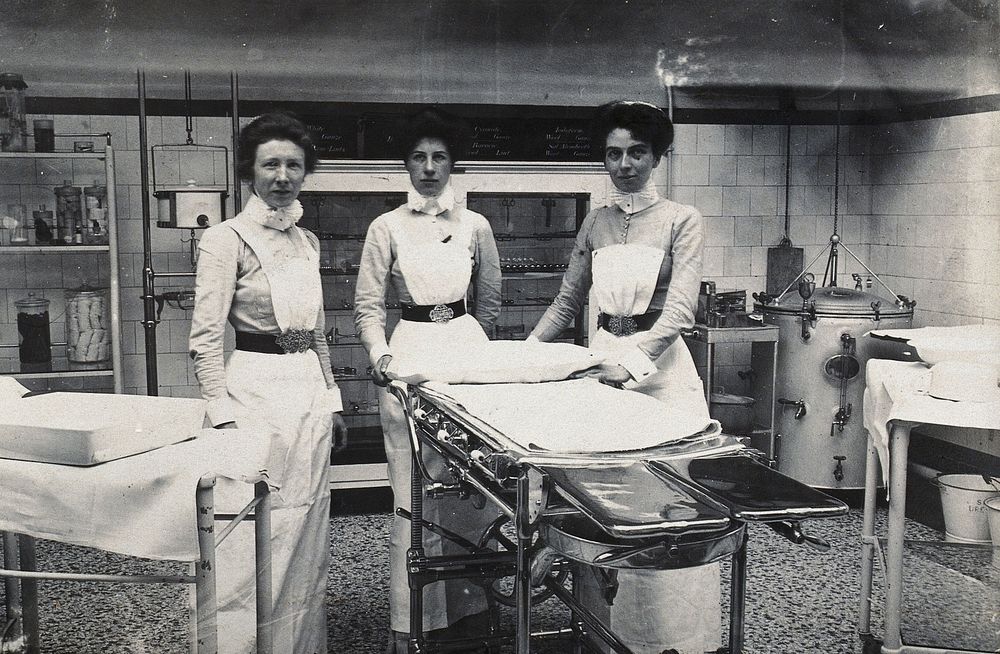 St Bartholomew's Hospital, London: nurses in Theatre D. Photograph, c.1890.