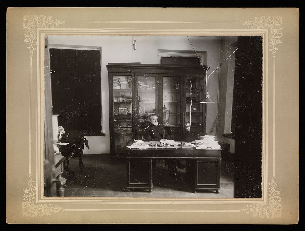 I.P. Pavlov at his desk in the Imperial Military Medical Academy, St Petersburg. Photograph, 1904.