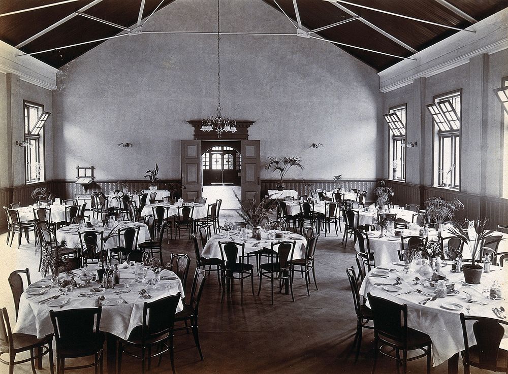 Johannesburg Hospital, South Africa: dining area. Photograph, c. 1905.