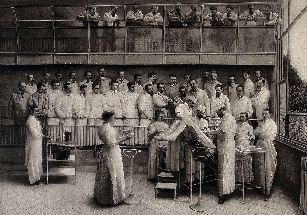 Laparotomy operation at the Broca hospital, Paris. Heliogravure by J. Heuse, 1901.