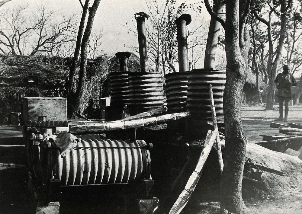 Water purification apparatus, Africa . Photograph, 1905/1915.