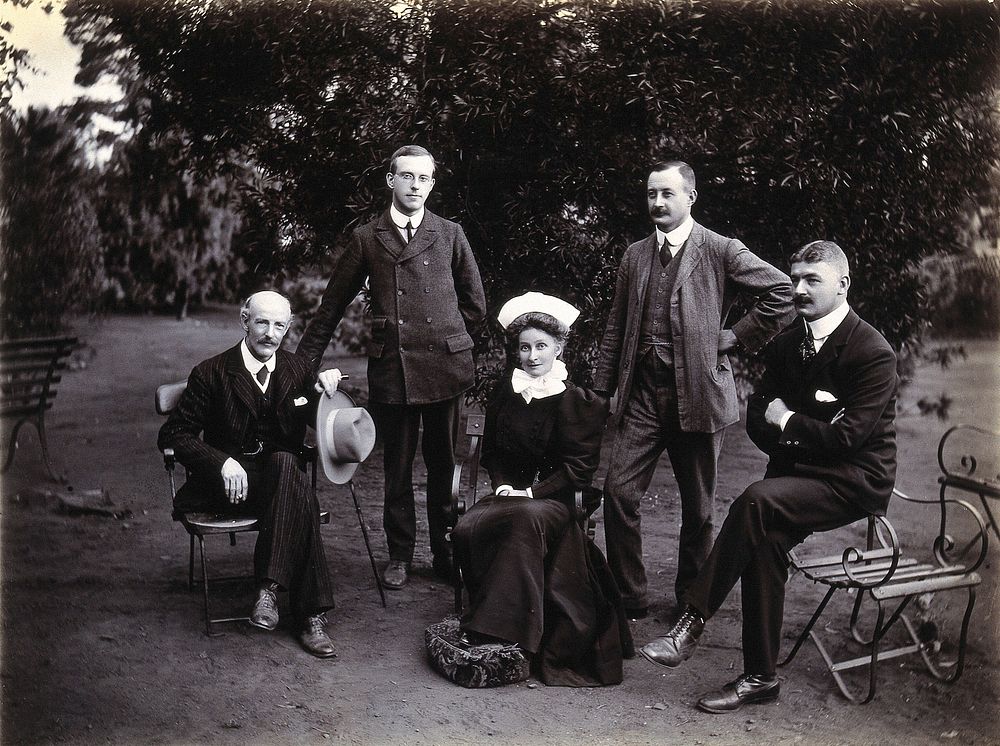 Johannesburg Hospital, South Africa: group of people, possibly hospital staff. Photograph, c. 1905.