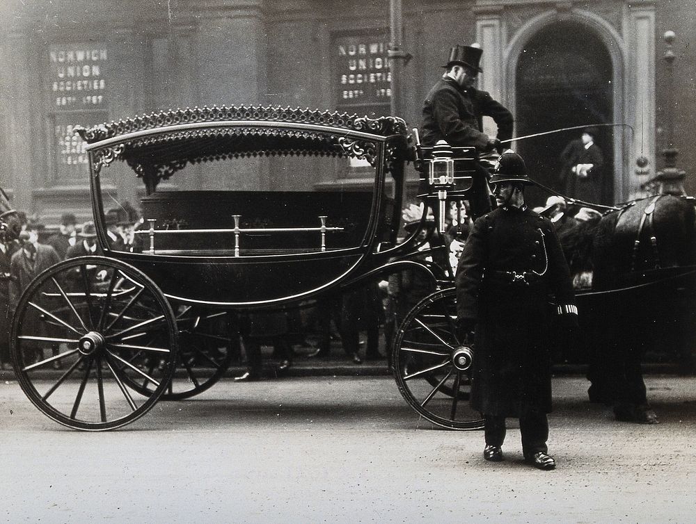 The hearse of Joseph Lister. Photograph by Topical Press agency.