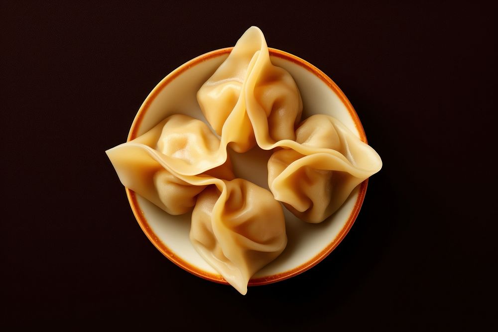 Boiled wonton pasta food tortellini.