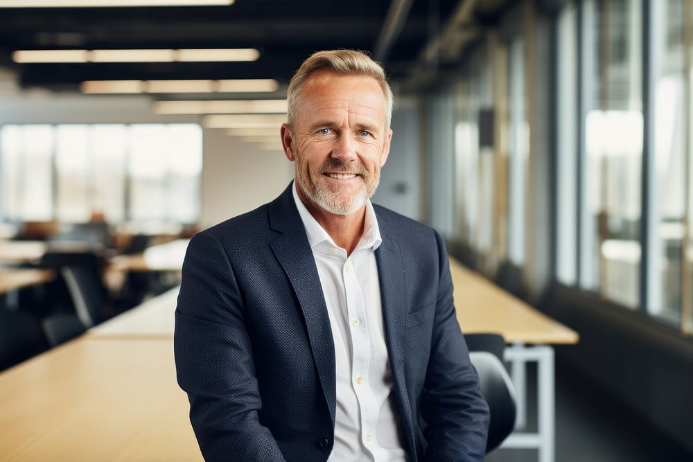 mature male CEO portrait success | Free Photo - rawpixel