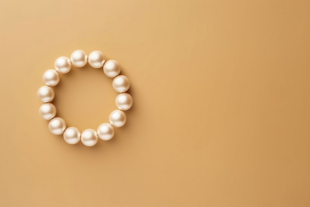 Jewellery bracelet pearl necklace.