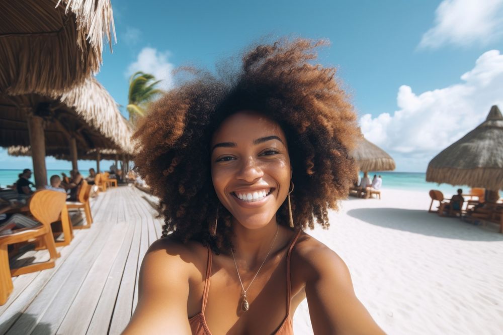 Influencer vacation smiling travel.