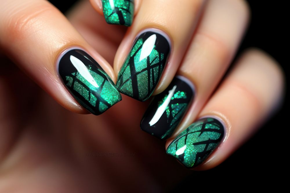 Green neon nail color manicure pattern hand.