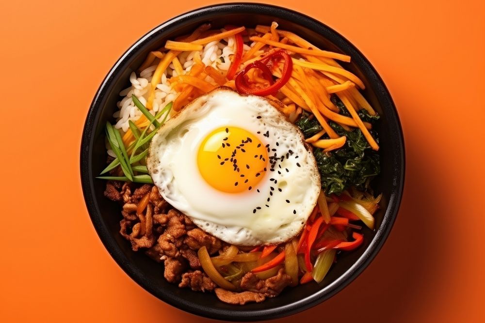 Bibimbap food plate egg.